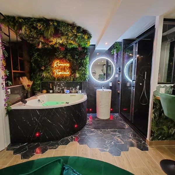 Le Quai Amiénois - Romance Tropicale - SPA Romantique, hotel in Amiens