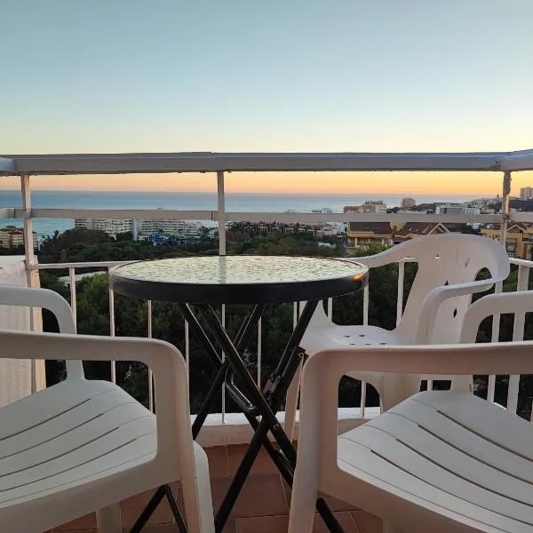 Hercules Paradise 531 Apartamento con vistas al mar Mediterráneo en Benalmádena a pasos del centro y su vibrante Zona Comercial disfruta de una experiencia única en la Costa del Sol Málaga Andalucía well-connected to the airport, hotel v destinaci Benalmádena