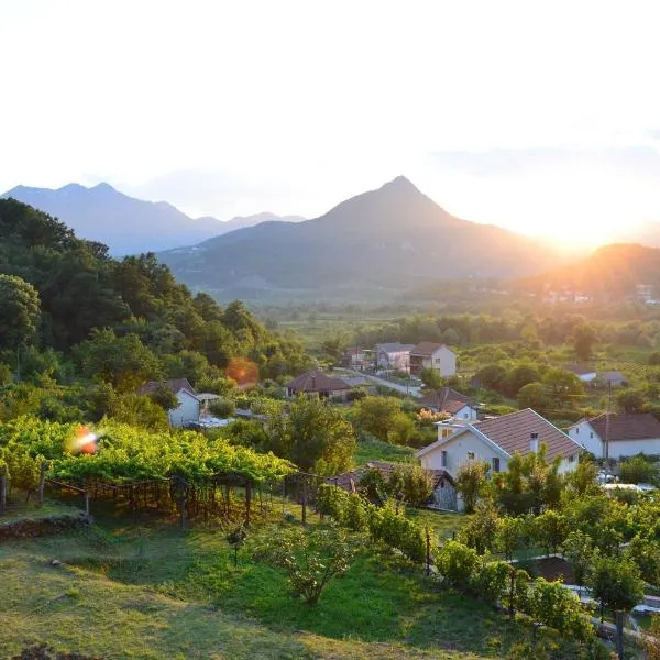 Country House Djurisic, hotel v destinaci Virpazar