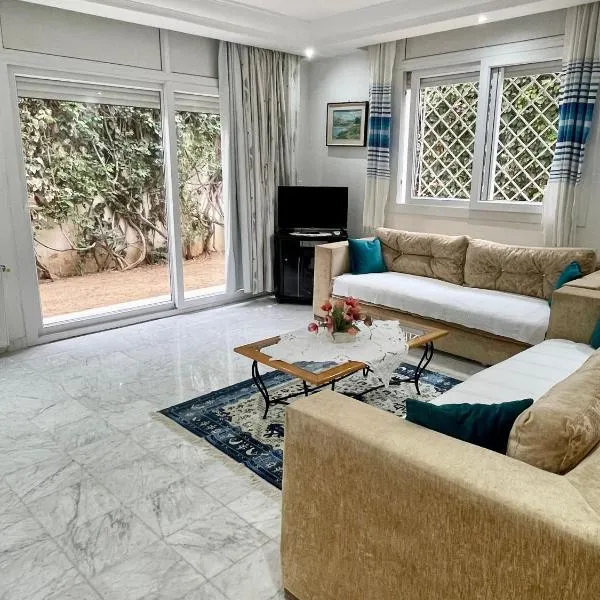 Étage de Villa avec jardin, près de l'aireport et parking privé, hotel v destinaci Ariana