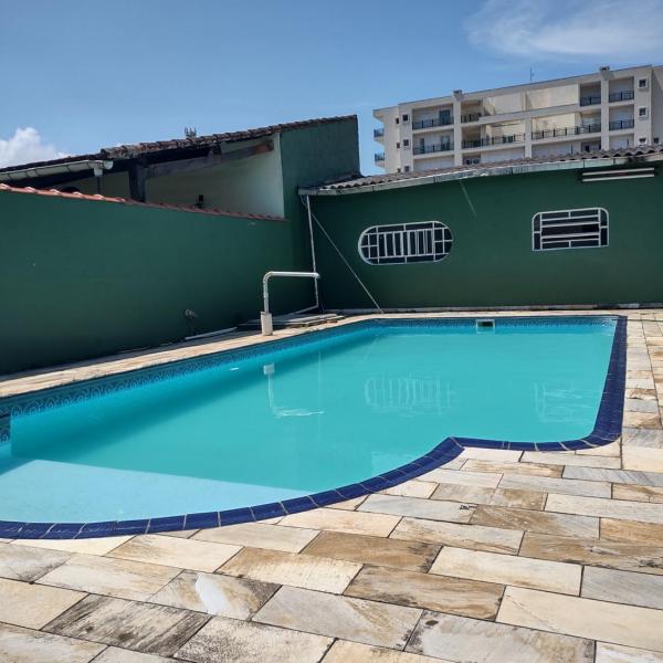 Casa com piscina em Bertioga