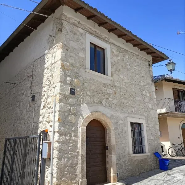 A Casa dei Nonni, hotel v destinaci San Demetrio neʼ Vestini