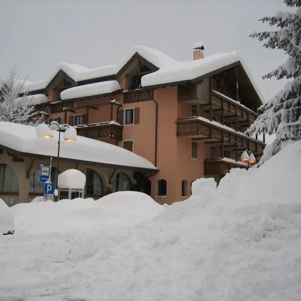 RESIDENCE SERRADA, hotel v destinaci Serrada