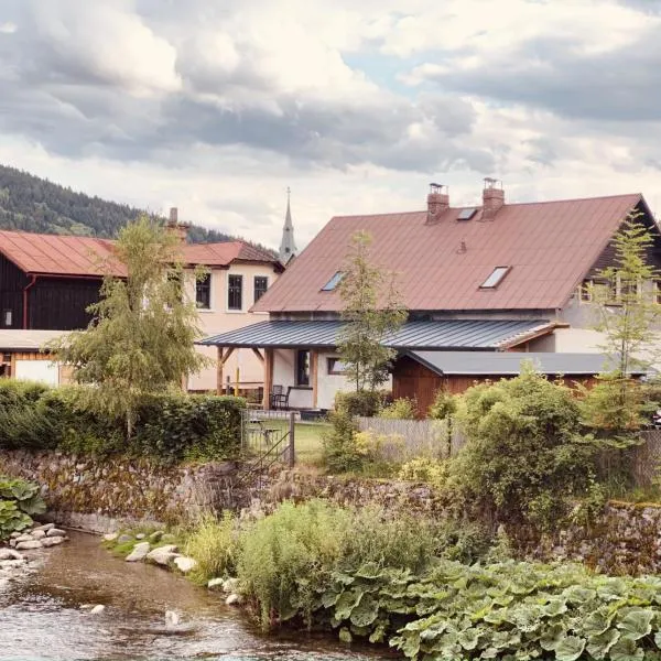 Chalupa u Kožichů, hotel v mestu Horní Maršov