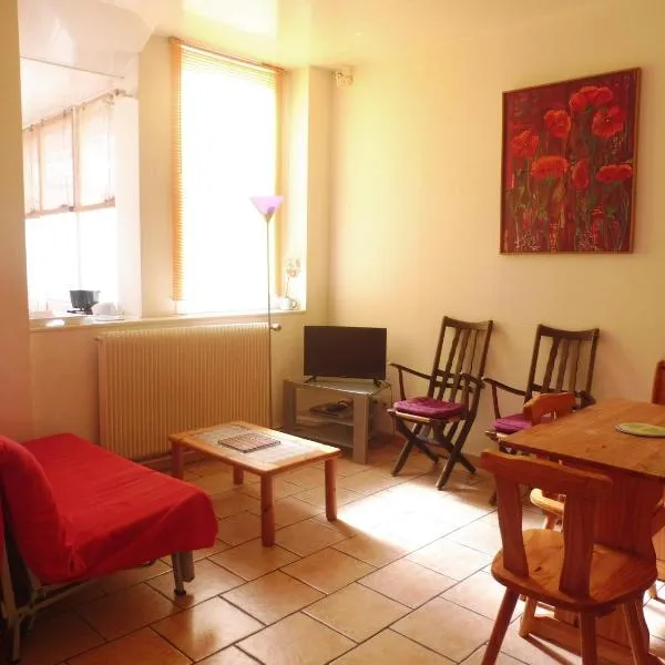 Appartement lumineux au calme, hotel in Wimereux