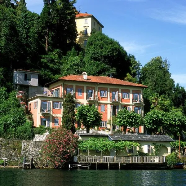 Lake view rooms and flats Casa Sul Lago, hotelli kohteessa Orta San Giulio