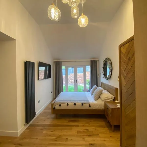 Dave & Kelz Deluxe king size studio room, Hotel in Builth Wells