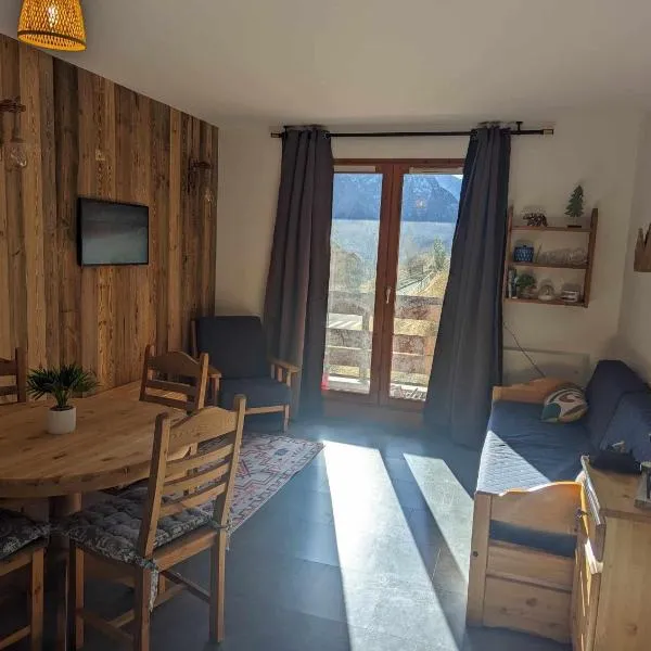 Appartement 4 couchages ,plein sud calme, hôtel à Les Deux Alpes