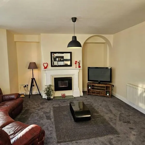 Carlisle City Centre. Spacious Apartment. Ideal location., hotel in Carlisle