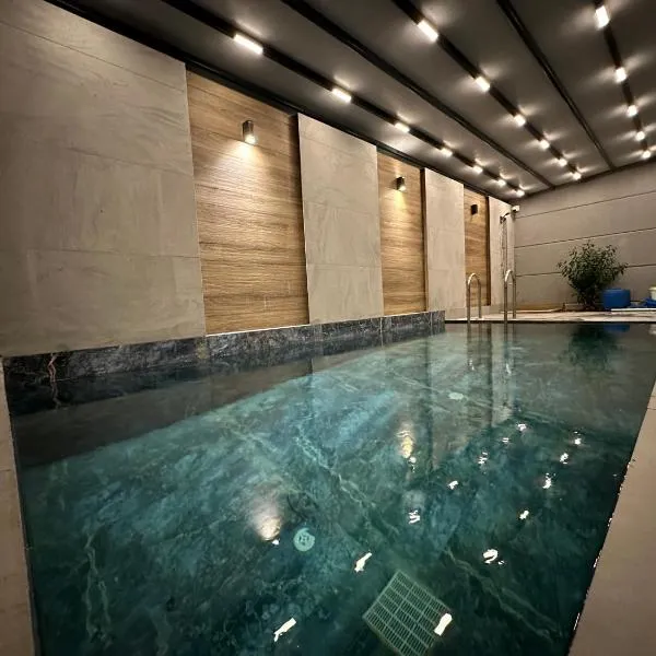 Luxury Private Pool Villa C-Two, hotel in Aksu
