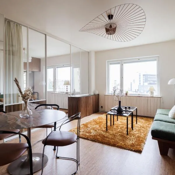 Vintage Glamour Suite, parveke, parkkipaikka, Hotel in Helsinki