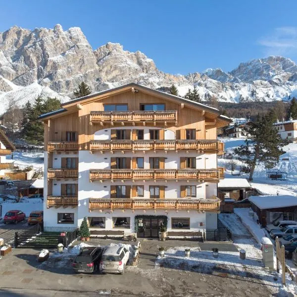 Camina Suite and Spa, hôtel à Cortina dʼAmpezzo