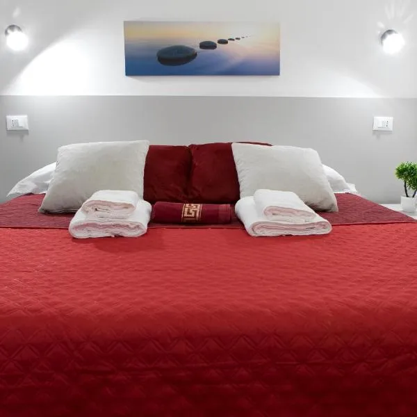 Luxury Suite - Teatro Romano - Duomo - Centro Storico Wi-Fi, hotel in Terracina