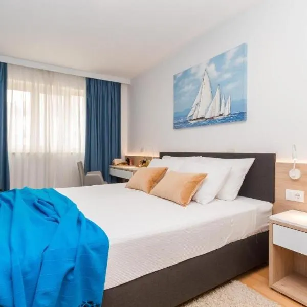 Domus Lauri Palace Resort, hotel v destinaci Umag