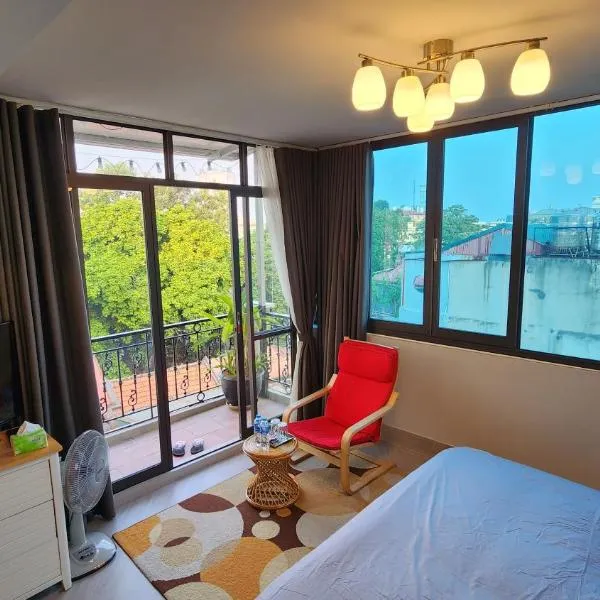 T Home Balcony Homestay, hotel v Hanoji