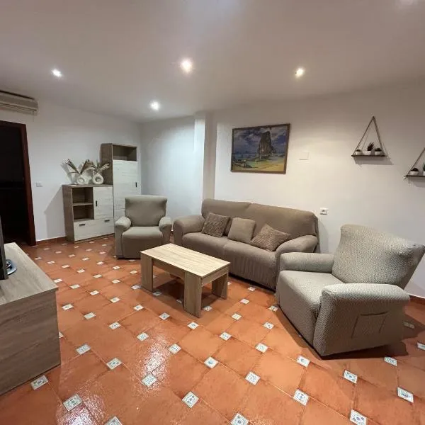 Duplex en San Bartolome de la Torre, hotel di Villanueva de los Castillejos