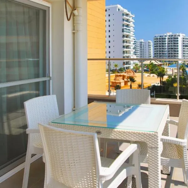 Superior One Bedroom Apartment in Caesar Resort & SPA, Long Beach, hotel in Perivolia tou Trikomou