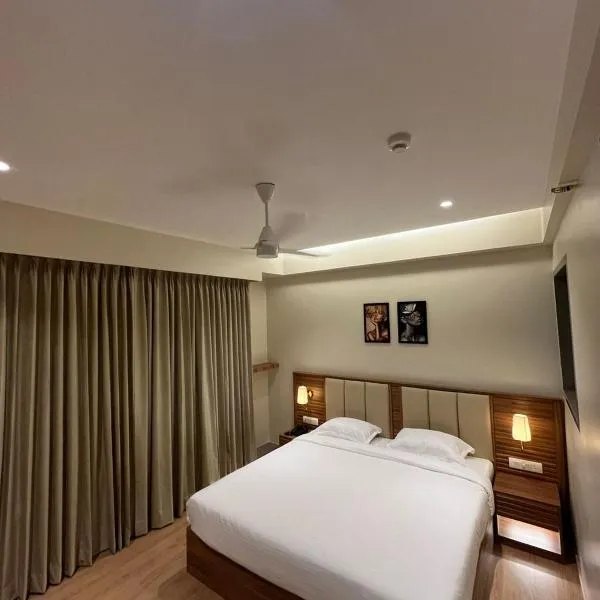 Hotel Krystal, hotel in Sangli