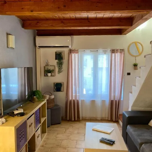 T3 plein centre ville, hotel in Istres