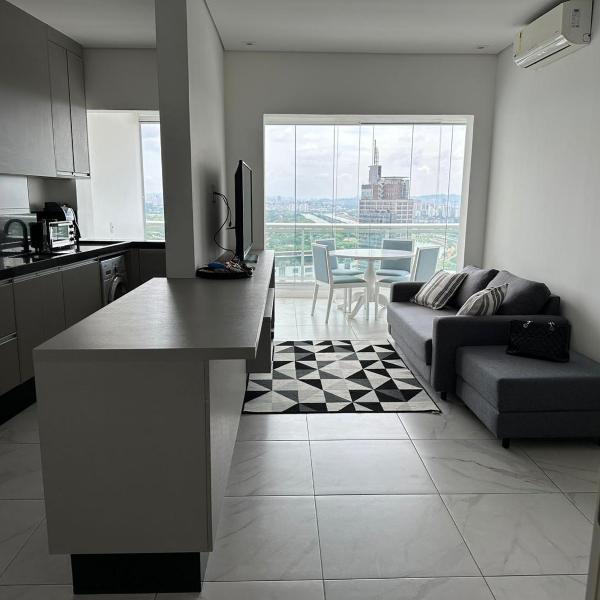 Apartamento na Faria Lima e condomínio de luxo em Pinheiros