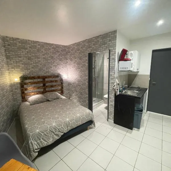 Studio au coin d’la rue, hotel a Calais