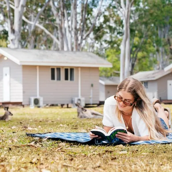 KangaROOMS Noosa Everglades YHA, hotel en Cootharaba