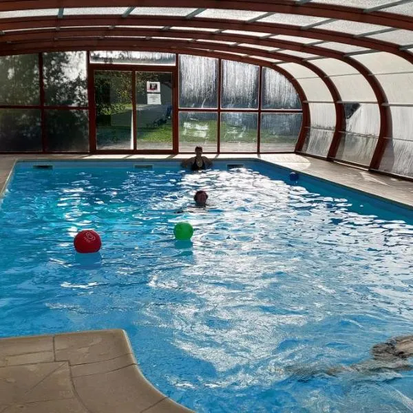 Le Village de la Champagne - Slowmoov, hotelli kohteessa Bar-sur-Aube