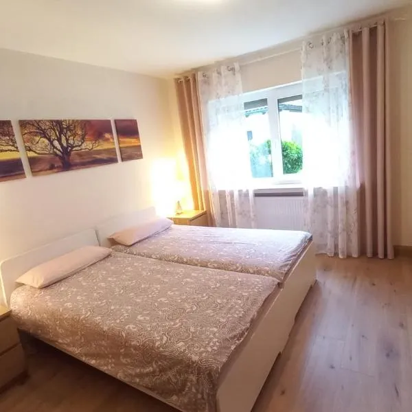 Holiday Apartment, ξενοδοχείο σε Oberveischede