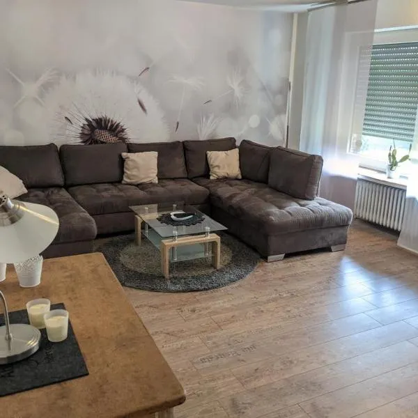 NEU! FeWo Wiesenallee EG, hotel em Geeste