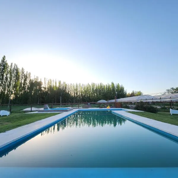 Casa de Campo Flor Dorada, hotel in Barda del Medio