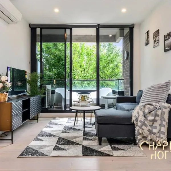 Chapter 3 Airbnb in Malvern East, hotel v Melbourne