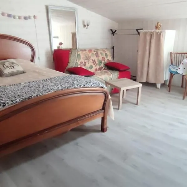 Studio Propre et Cosy, hotel v destinácii Le Mesnil-en-Vallée