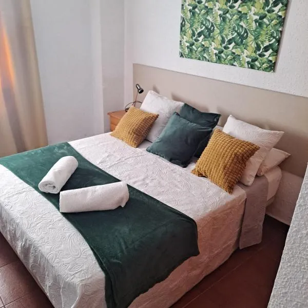 HOSTAL SAN ANTONIO, hotel em Vega del Cadorno