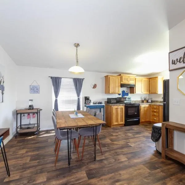Cute and Cozy 3 Bed 2 Bath Home in North Spokane, hotel v destinaci Spokane