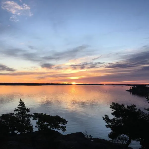 Seaside Cabin in Stockholms Archipelago, hotel v destinaci Ingmarsö