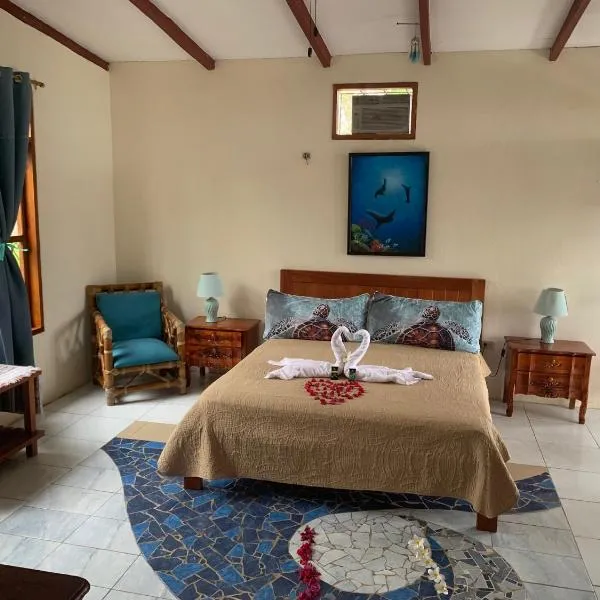 Casa Verde Vacation Garden Home, hotel in San Cristobal