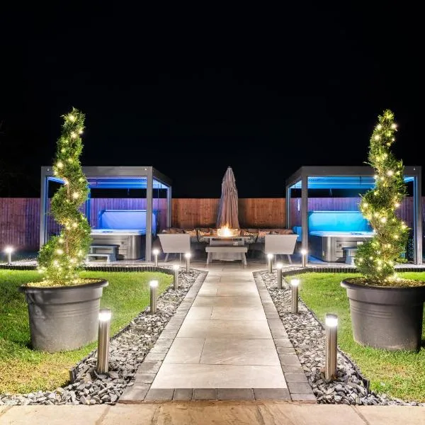 4BR luxury Cottage, Hot Tubs, Hoar Cross, Staffordshire, hotel en Newborough