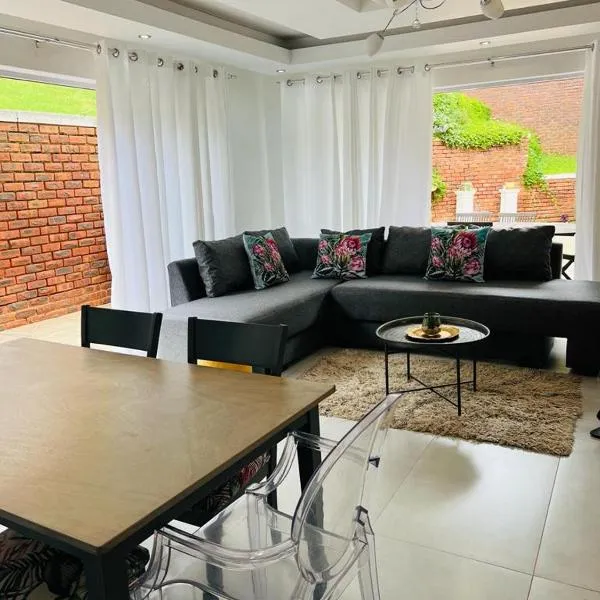 Villa Le Rosa Unit 2, hotel in Durban