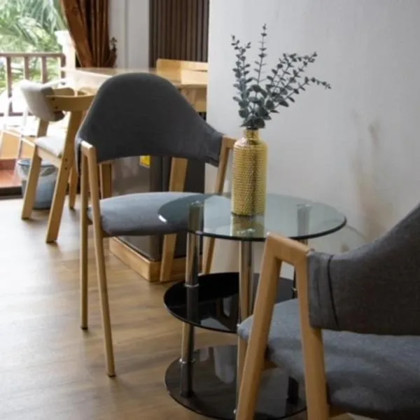 Thai Life Guesthouse Khaolak โรงแรมในเขาหลัก