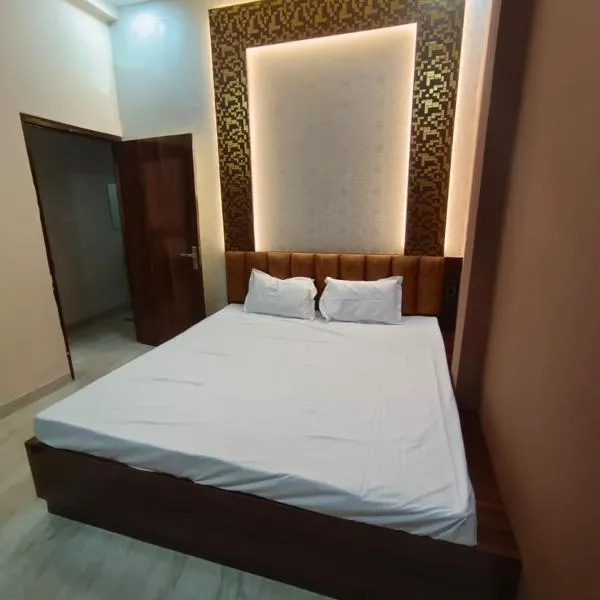 Hari Har vila house Air conditioner Full vila for rent, hotel in Ujjain