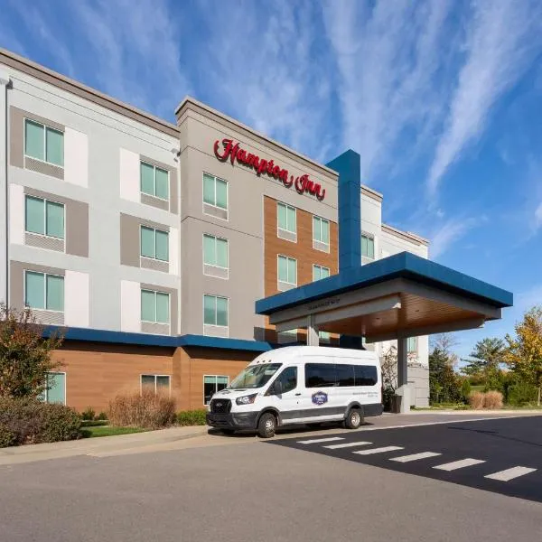 Hampton Inn by Hilton Nashville Airport Century Place, khách sạn ở Nashville