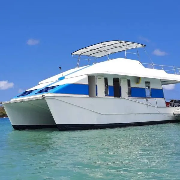 L'aquahome hébergement sur l'eau, hotel v destinaci Les Trois-Îlets