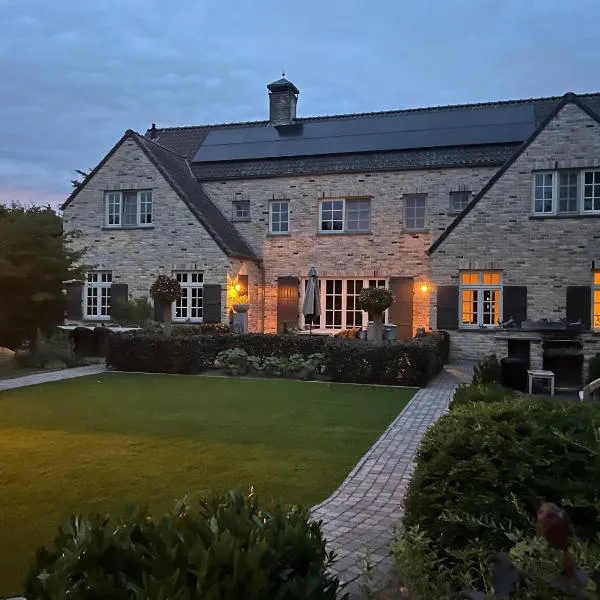 Sfeervol familielandhuis in de groene Kempen, hotel v destinaci Baarle-Hertog