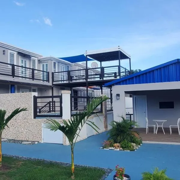 2 PALMAS STR, ξενοδοχείο σε Aguadilla