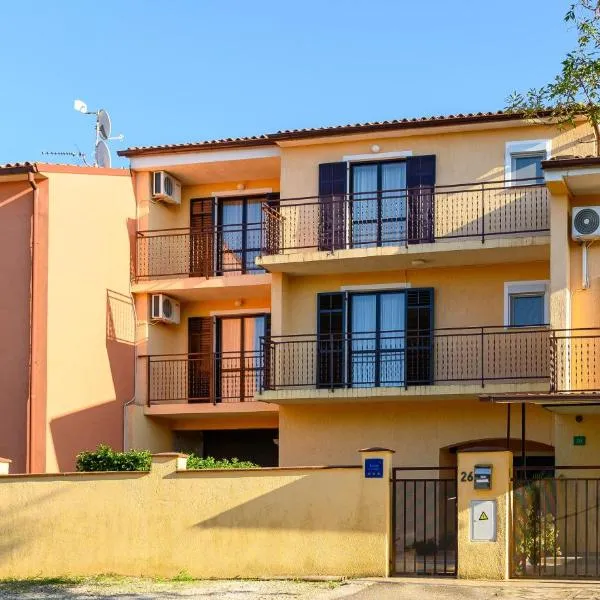 Apartments Silvana 74، فندق في بولا