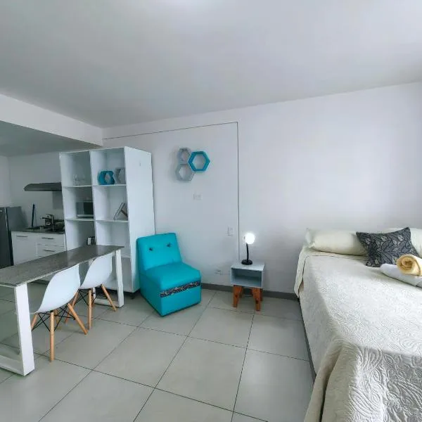 0201 iFreses Hermoso Apartamento para 4 personas SIN PARQUEO: Curridabat'ta bir otel