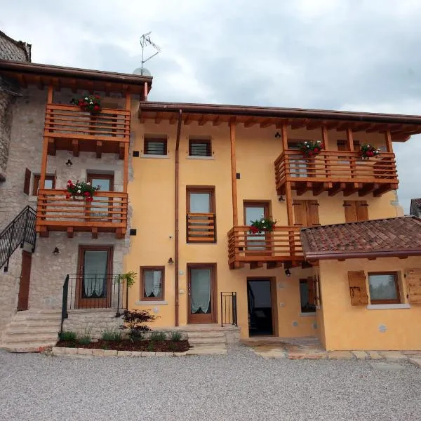 Albergo Diffuso Polcenigo Casa Blas, hotel v destinácii Polcenigo