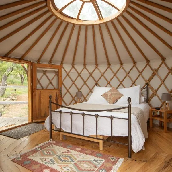 Les Yourtes de Provence, hotell sihtkohas Saint-Paulet-de-Caisson