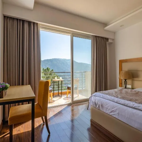 Pine Maderas by Embrace, hotel v mestu Kasauli