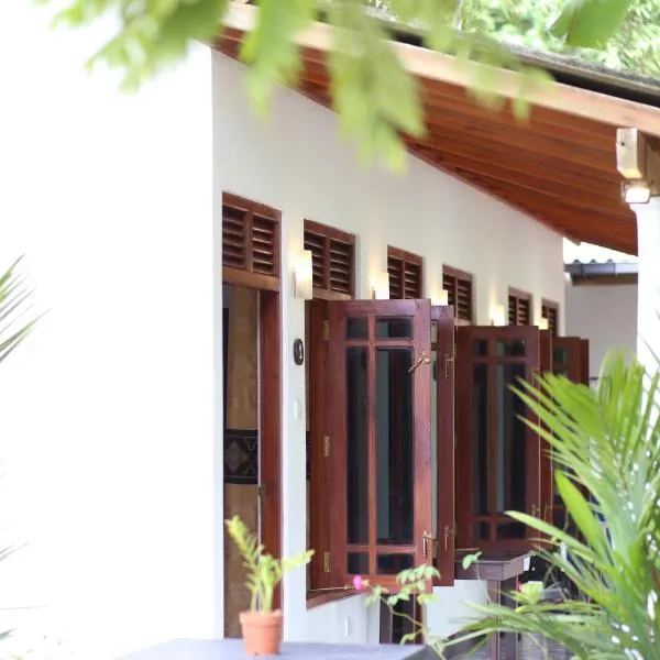 Bakery Family Guest House, hotel in Mirissa